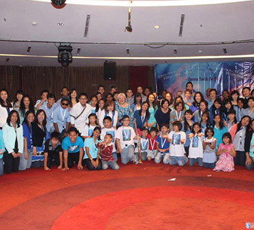 Blue Fire Concert with El Shaddai Australia 2013